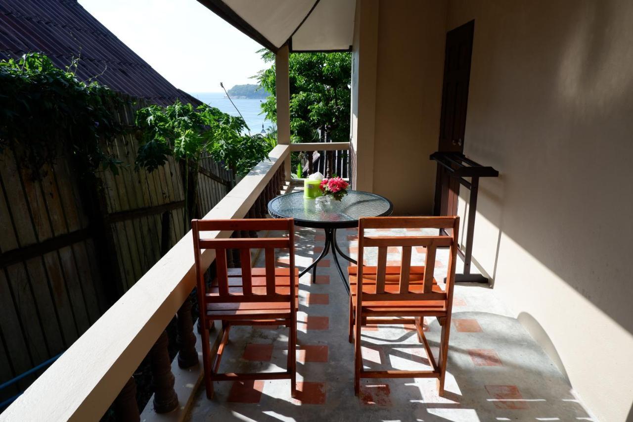 Kata Beachwalk Hotel And Bungalows Екстер'єр фото